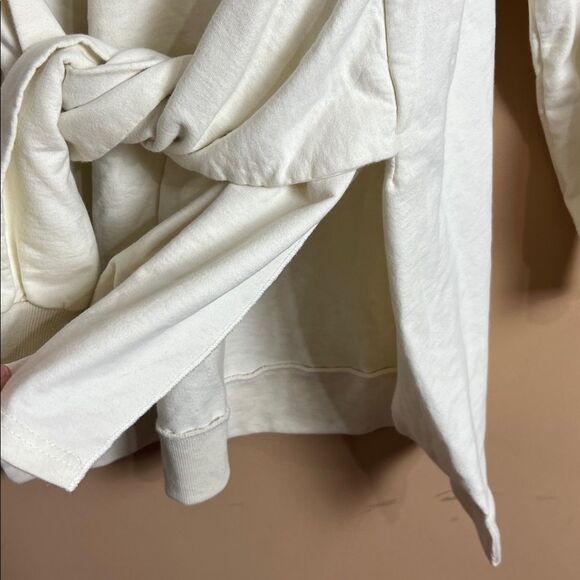 X2 NYC Size OSFM White Cream Oversized ‘LA’ Sweatshirt w/Wrap Around Tie Sleeves - Picture 5 of 7